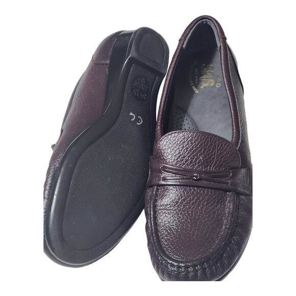 SAS Women's 7.5 M Burgundy Leather Tripad Comfort Foot Bed Loafers - Picture 9 of 15